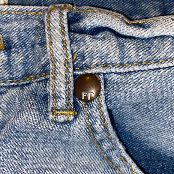 Free People Jean shorts with Lace Hem - Picture 5 of 8